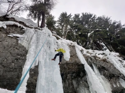 Ice climbing_3